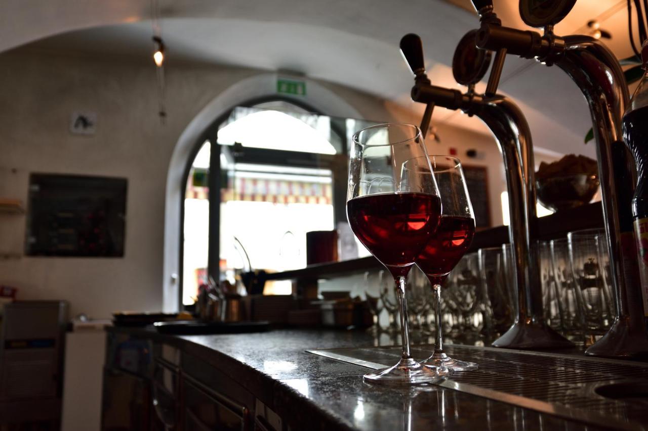 Hotel Krone Brunico Bagian luar foto