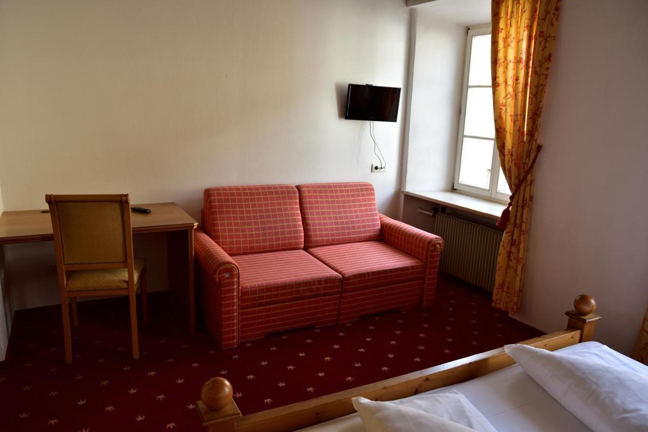 Hotel Krone Brunico Bagian luar foto