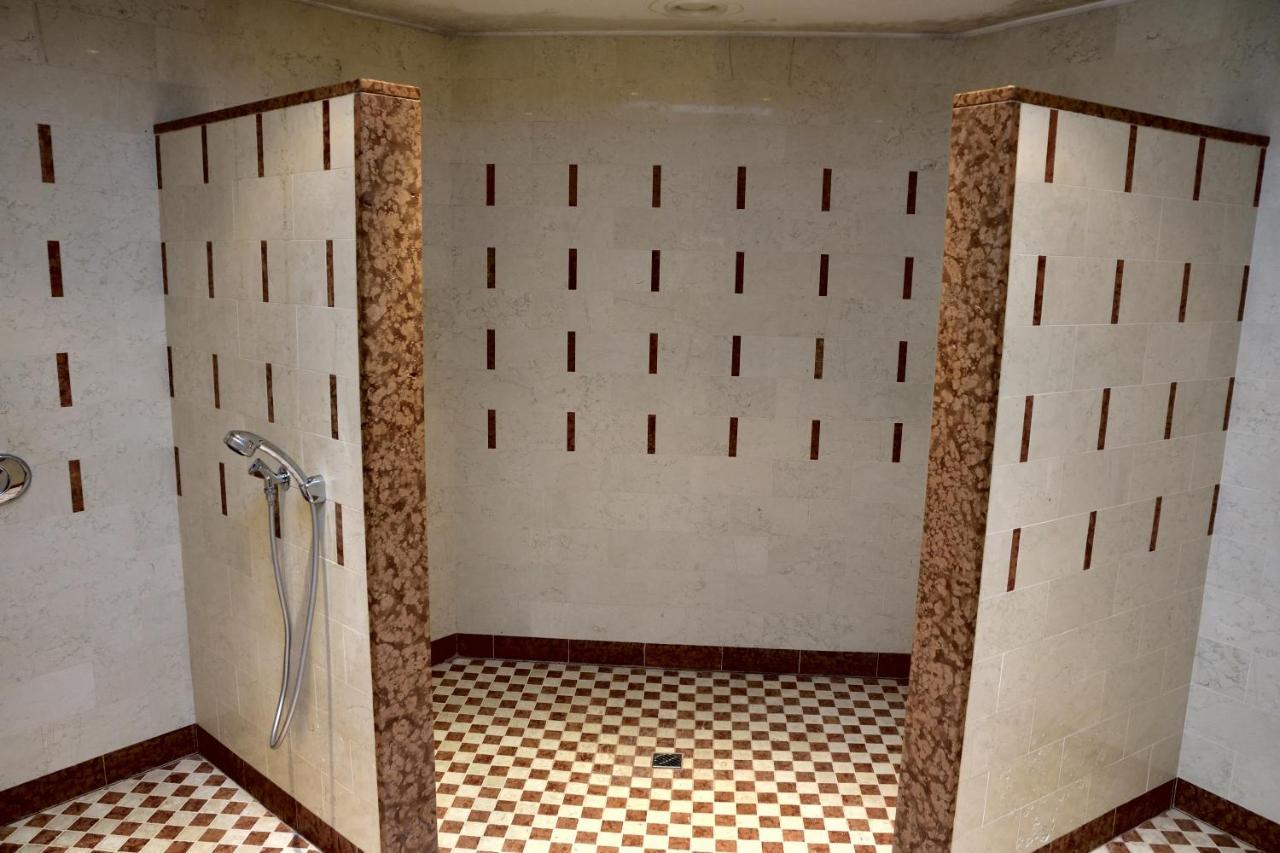 Hotel Krone Brunico Bagian luar foto