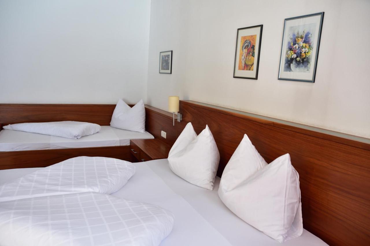 Hotel Krone Brunico Bagian luar foto