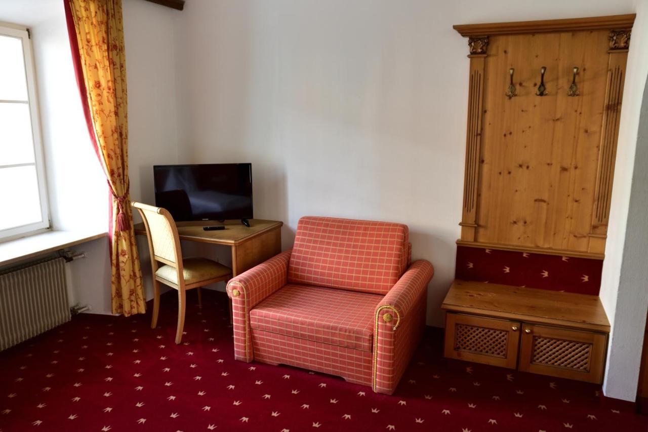 Hotel Krone Brunico Bagian luar foto