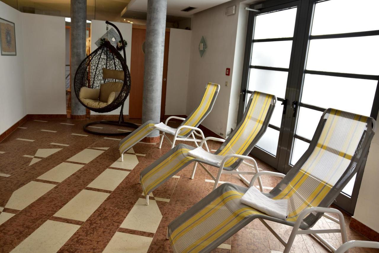 Hotel Krone Brunico Bagian luar foto