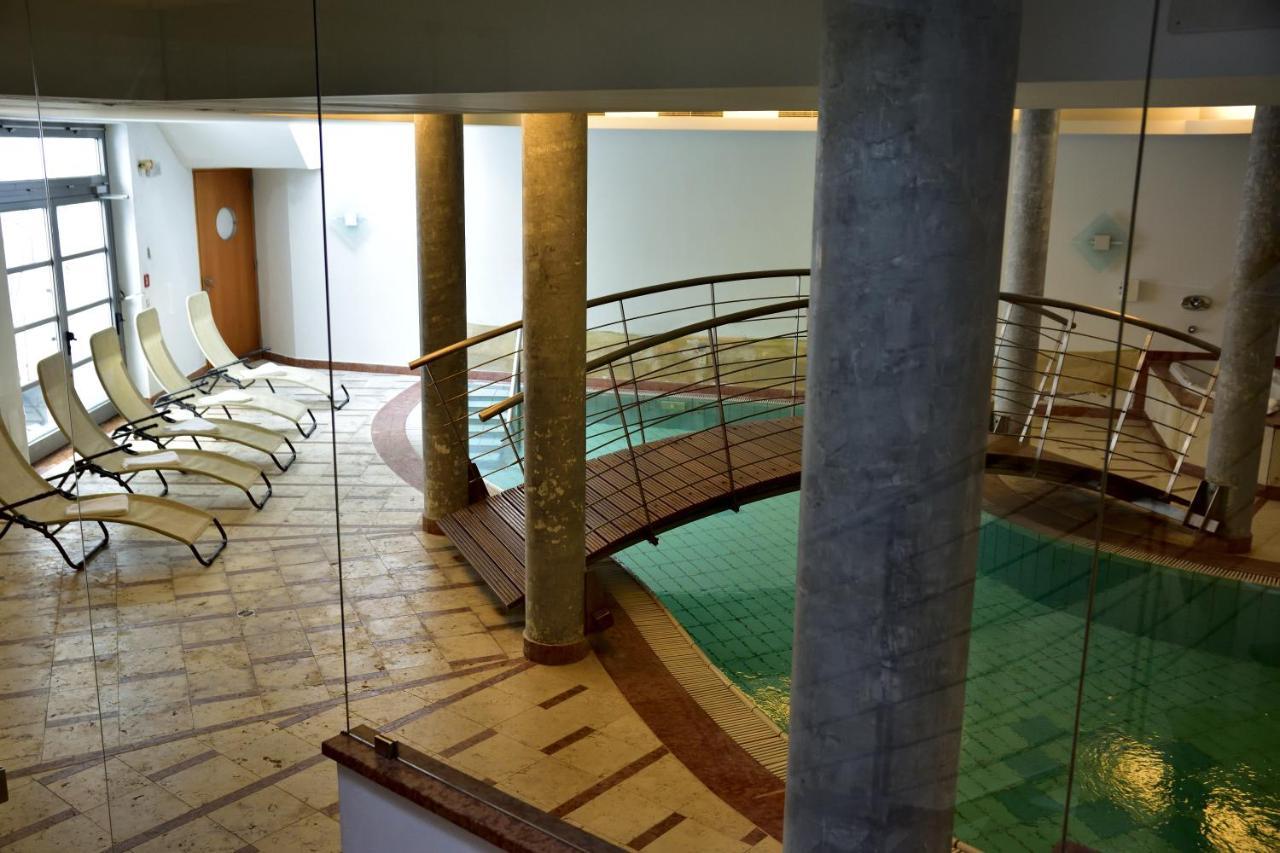 Hotel Krone Brunico Bagian luar foto
